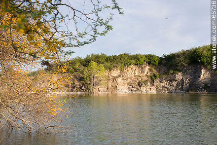 Cerro Carmelo quarry - Department of Colonia - URUGUAY. Photo #66736
