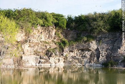 Cerro Carmelo quarry - Department of Colonia - URUGUAY. Photo #66734