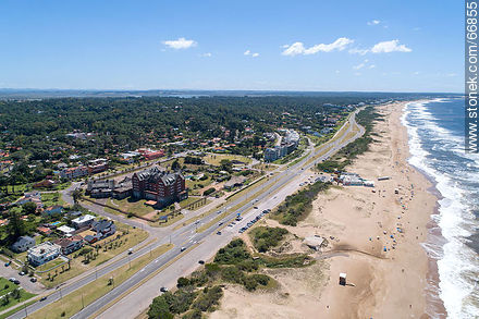 Aerial photo of Lorenzo Batlle Pacheco promenade, Brava beach to the east - Punta del Este and its near resorts - URUGUAY. Photo #66855
