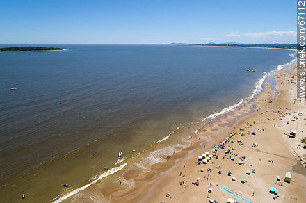 Visata aérea de Playa Mansa e Isla Gorriti - Punta del Este y balnearios cercanos - URUGUAY. Foto No. 67112