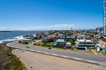 Aerial view of the southern end of the Rambla Artigas - Punta del Este and its near resorts - URUGUAY. Photo #67178