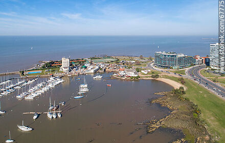 Aerial view of Puerto del Buceo and Forum building  - Department of Montevideo - URUGUAY. Photo #67775