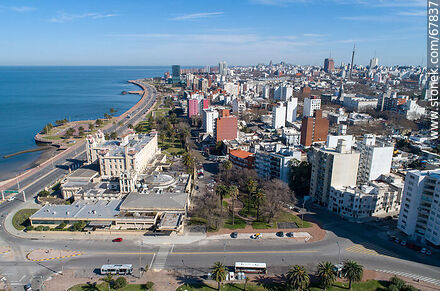 Vista aérea del edificio Mercosur en la Rambla Presidente Wilson, calles Pablo de María y Luis Piera - Departamento de Montevideo - URUGUAY. Foto No. 67837