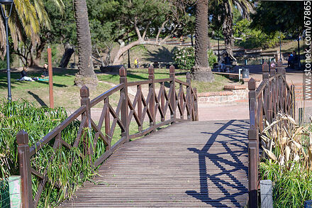 Bridge over the lake - Department of Montevideo - URUGUAY. Photo #67865
