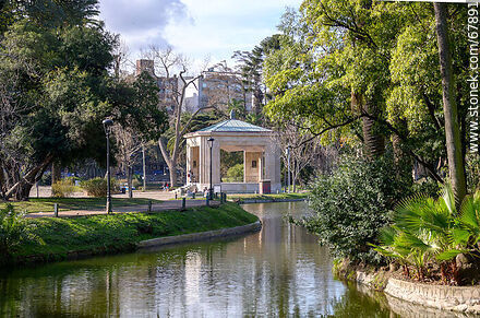Lake of the park and its islands - Department of Montevideo - URUGUAY. Photo #67891