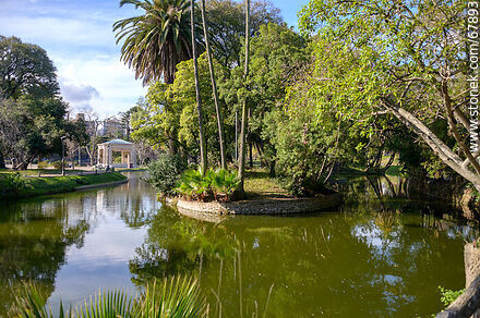 Lake of the park and its islands - Department of Montevideo - URUGUAY. Photo #67893