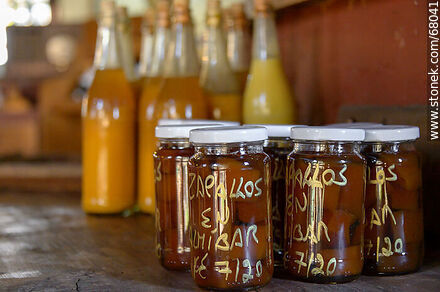 Vaimaca Restaurant. Pumpkin in syrup in jars - Department of Maldonado - URUGUAY. Photo #68041
