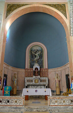 Parroquia Santísima Trinidad. Altar - Departamento de Flores - URUGUAY. Foto No. 68138