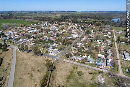 Vista aérea del pueblo - Departamento de Canelones - URUGUAY. Foto No. 68315