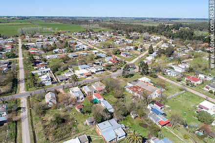 Vista aérea del pueblo - Departamento de Canelones - URUGUAY. Foto No. 68318