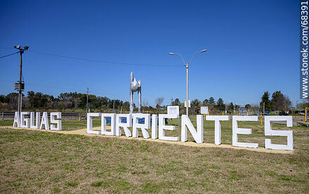 Entrada a Aguas Corrientes - Departamento de Canelones - URUGUAY. Foto No. 68391