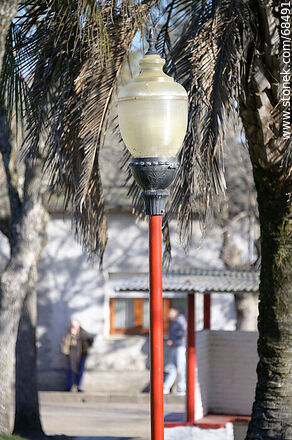 Distinctive lantern of the square - Department of Florida - URUGUAY. Photo #68491
