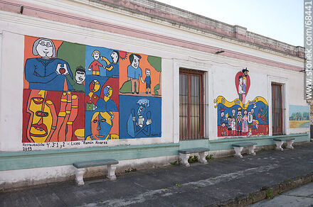Murales en las paredes del liceo - Departamento de Florida - URUGUAY. Foto No. 68441