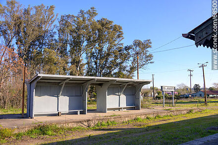 Antigua estación de ferrocarril - Departamento de Florida - URUGUAY. Foto No. 68500