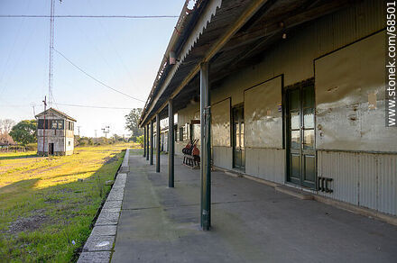 Antigua estación de ferrocarril - Departamento de Florida - URUGUAY. Foto No. 68501
