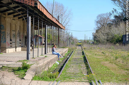 Antigua estación de ferrocarril - Departamento de Canelones - URUGUAY. Foto No. 68696