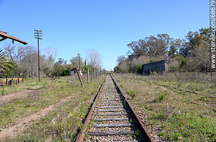 Antigua estación de ferrocarril - Departamento de Canelones - URUGUAY. Foto No. 68679
