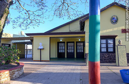 Escuela de San Gregorio de Polanco - Departamento de Tacuarembó - URUGUAY. Foto No. 68854