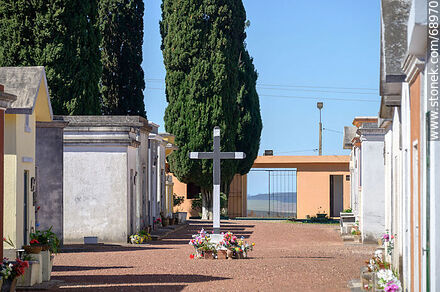 Panteones en el cementerio - Departamento de Durazno - URUGUAY. Foto No. 68970