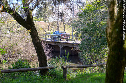 El puente sobre el arroyo - Departamento de Durazno - URUGUAY. Foto No. 69079