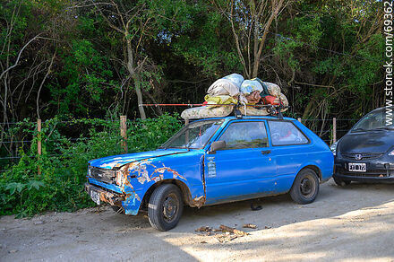 Toyota Starlet venido a menos - Departamento de Colonia - URUGUAY. Foto No. 69362