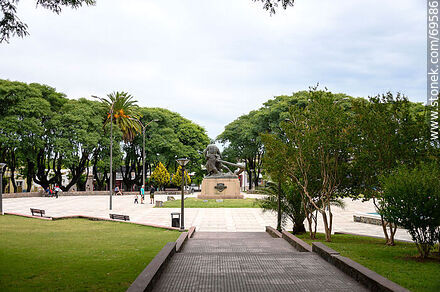 Square - Department of Colonia - URUGUAY. Photo #69586