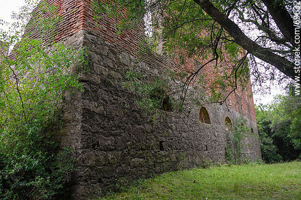 Molino Quemado. Remains of the construction - Department of Colonia - URUGUAY. Photo #69632