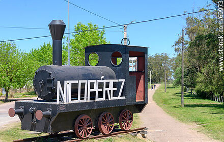 Small locomotive with the name of the village - Department of Florida - URUGUAY. Photo #69973