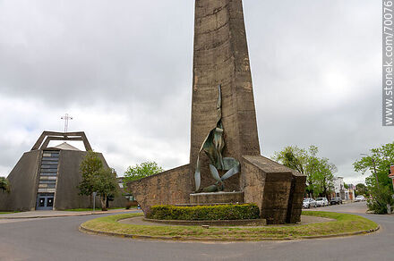 Obelisk of Treinta y Tres - Department of Treinta y Tres - URUGUAY. Photo #70076