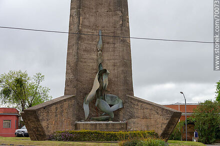 Obelisk of Treinta y Tres - Department of Treinta y Tres - URUGUAY. Photo #70073