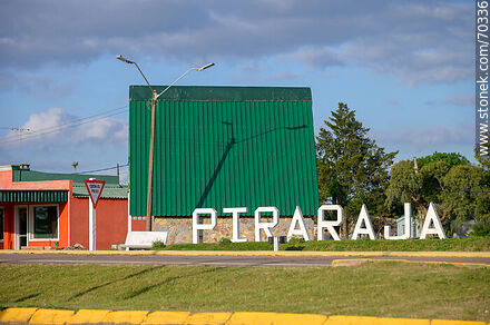 Cartel de Pirarajá - Departamento de Lavalleja - URUGUAY. Foto No. 70336