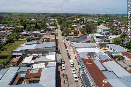 Vista aérea de una calle de Tala - Departamento de Canelones - URUGUAY. Foto No. 70405