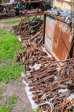 Rusty tools and hardware - Department of Canelones - URUGUAY. Photo #70459