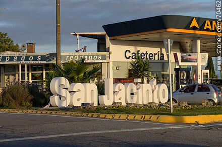 San Jacinto sign at the intersection of Routes 7 and 11 - Department of Canelones - URUGUAY. Photo #70462