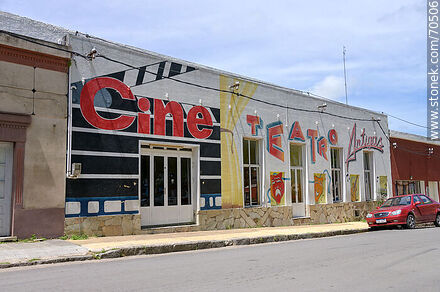 Cine teatro Artigas - Departamento de Canelones - URUGUAY. Foto No. 70506