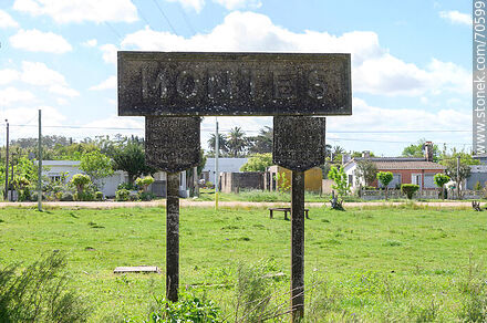 Old railroad station of Montes with its sign - Department of Canelones - URUGUAY. Photo #70599