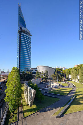 Torre de las Telecomunicaciones - Antel - Departamento de Montevideo - URUGUAY. Foto No. 70761