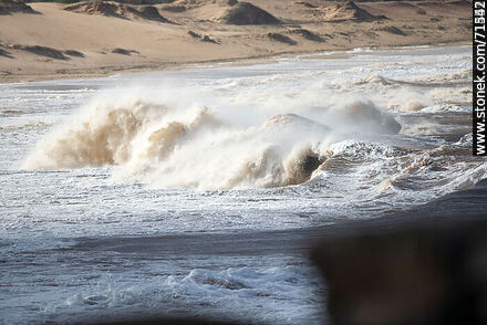 Surf with foam in turbid sea - Department of Maldonado - URUGUAY. Photo #71213