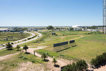 Avenue of the Americas towards the airport - Department of Canelones - URUGUAY. Photo #71864