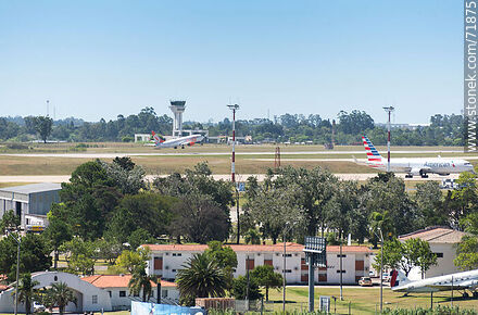 Air Base No. 1, former DC-3 / C-47 on display and Gol plane taking off - Department of Canelones - URUGUAY. Photo #71875