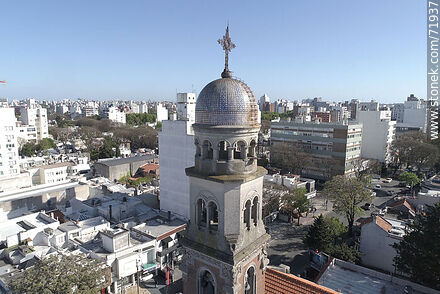 Iglesia de Punta Carretas. Torre, campanario y cúpula - Departamento de Montevideo - URUGUAY. Foto No. 71937