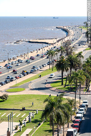 Vista aérea de la rambla Rep. Argentina - Departamento de Montevideo - URUGUAY. Foto No. 72081