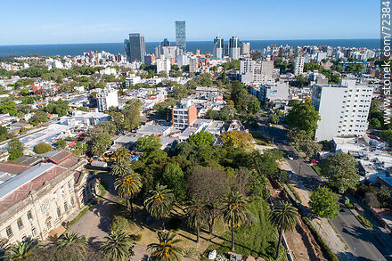 Vista aérea de la Facultad de Veterinaria en el barrio Buceo, 2020 - Departamento de Montevideo - URUGUAY. Foto No. 72384