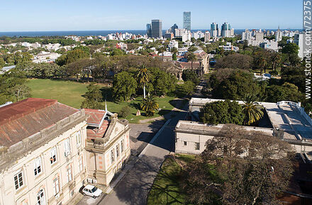 Vista aérea de la Facultad de Veterinaria en el barrio Buceo, 2020 - Departamento de Montevideo - URUGUAY. Foto No. 72375