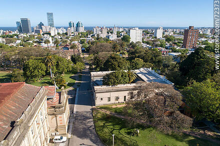 Vista aérea de la Facultad de Veterinaria en el barrio Buceo, 2020 - Departamento de Montevideo - URUGUAY. Foto No. 72373
