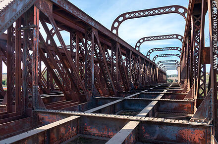Dismantled reticulated railway bridge sections - Department of Florida - URUGUAY. Photo #72437