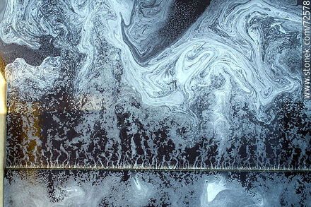 Vista aérea cenital del salto de agua de la represa de Paso Severino - Departamento de Florida - URUGUAY. Foto No. 72578