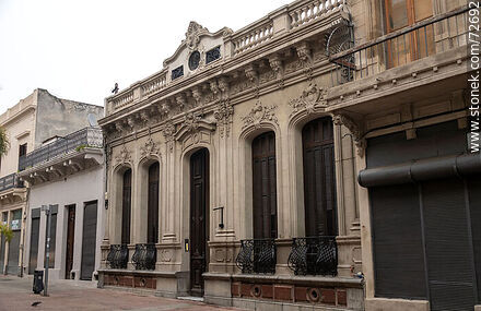 Edificios refaccionados de la Ciudad Vieja - Departamento de Montevideo - URUGUAY. Foto No. 72692