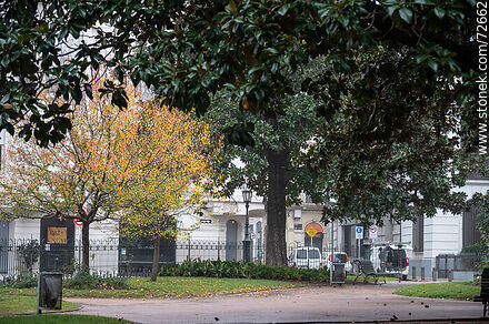 Zabala Square on a gray day - Department of Montevideo - URUGUAY. Photo #72662
