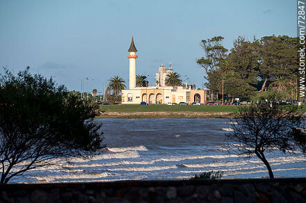 Museo Oceanográfico y la playa del Buceo - Departamento de Montevideo - URUGUAY. Foto No. 72847